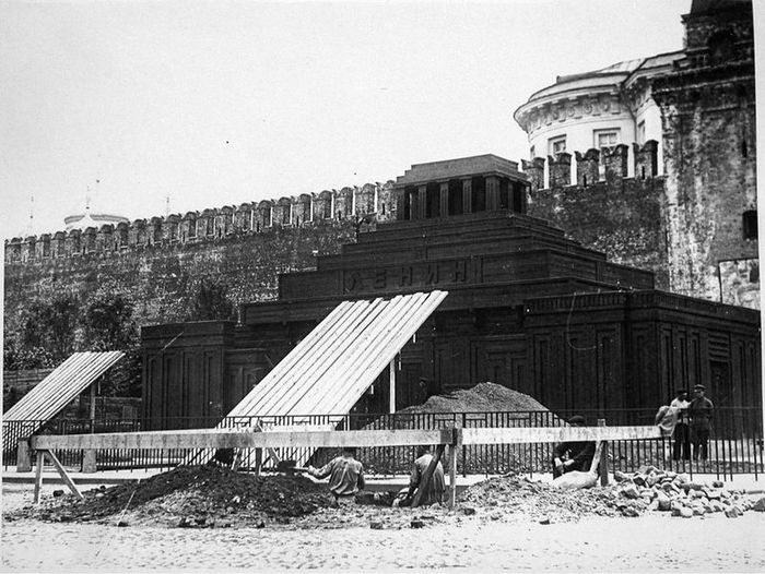 Lenin’s Mausoleum in Moscow 