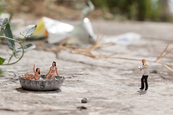 Little People – a Tiny Street Art Project 