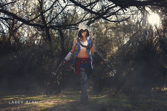 Assassin's Creed Cosplay Costume (7 pics)