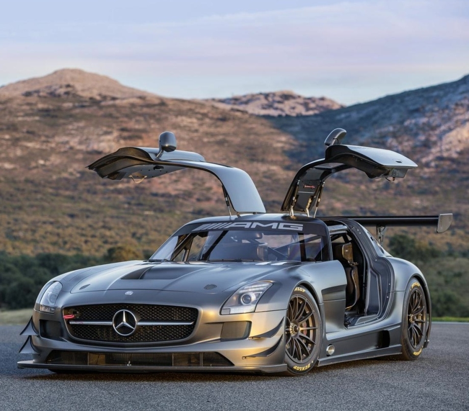 Wallpaper photos of the Mercedes SLS AMG GT3 in high-res