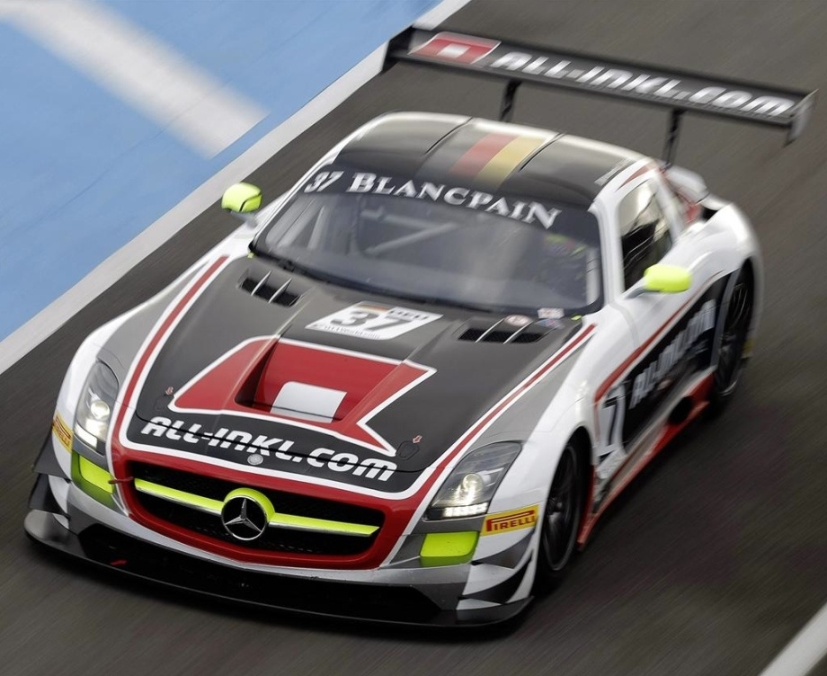 Wallpaper photos of the Mercedes SLS AMG GT3 in high-res