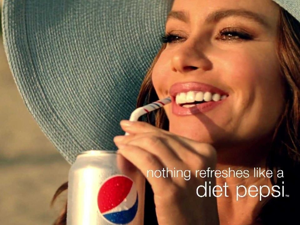 Sofia Vergara's Pepsi Commercial Is As Sexy As 23 Years Before!!