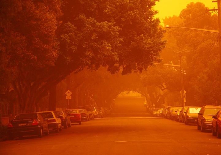 A Sandy Red Haze Consumes Sydney, Australia 