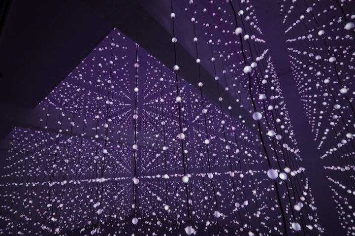 8,000 Lights Form a Mind-Boggling Interactive Space