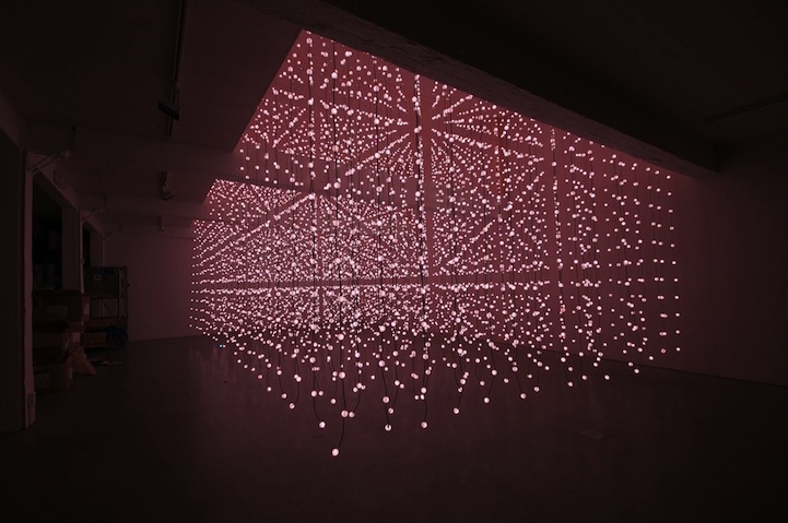 8,000 Lights Form a Mind-Boggling Interactive Space