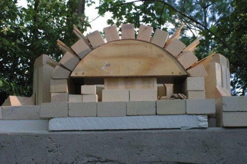 Man builds his own pizza oven in the yard. Result? Incredulous!