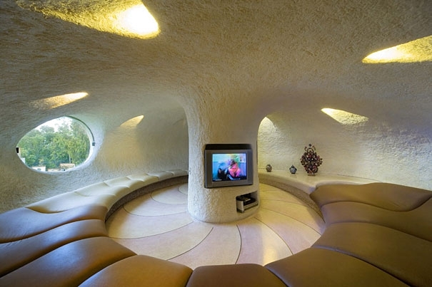 10 Of the Most Unusual Homes in the World 