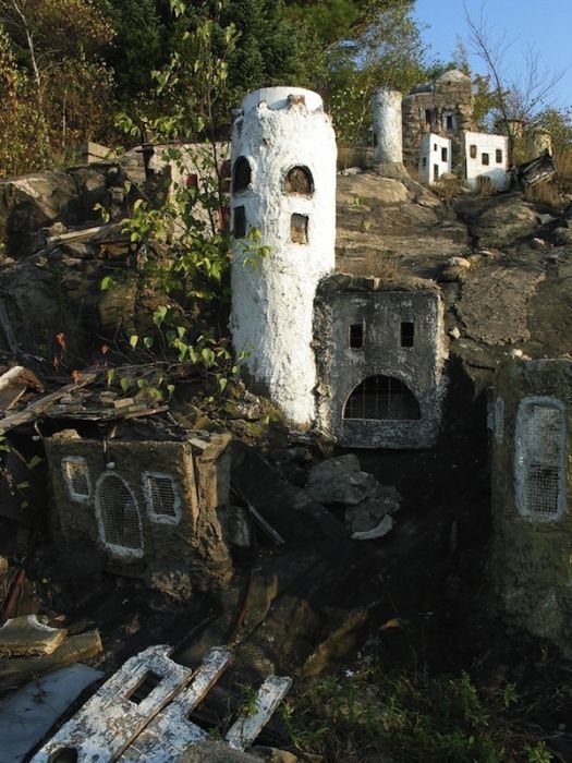 Abandoned Bible Theme Park 