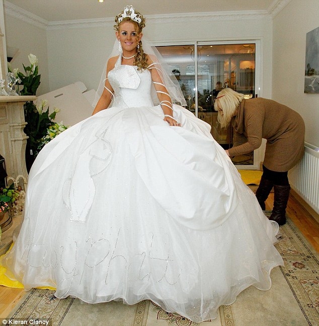 Outrageous Wedding Dresses! Why Would Anyone Wear That?