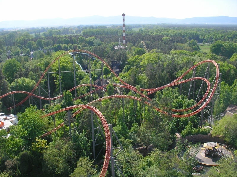 10 Scariest Roller Coasters In The World!