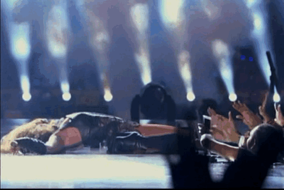 Beyonce's Epic Performance in GIF's!