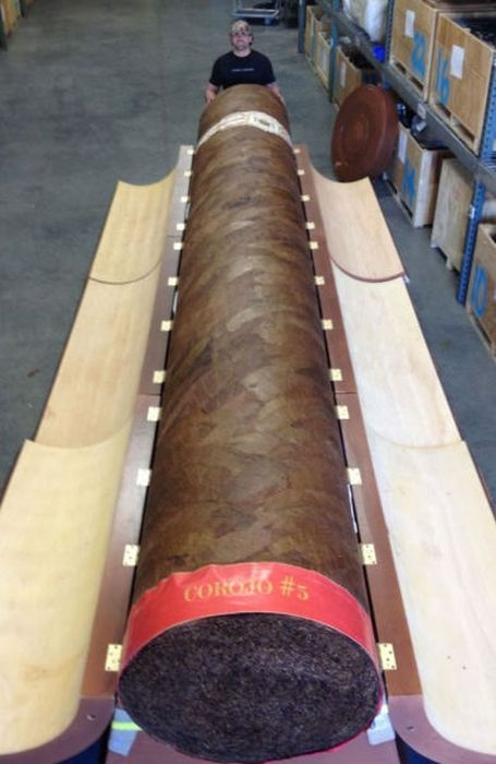 Collector Pays $185,000 for a Giant Cigar