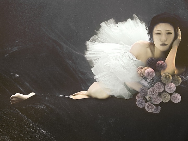 Poetic Photos of a Beautiful Bride Submerged Underwater