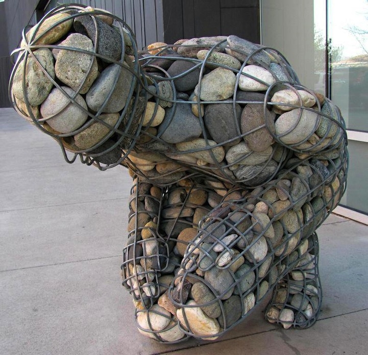 4,000 Pounds of Rocks Fill a Human-Shaped Steel Frame
