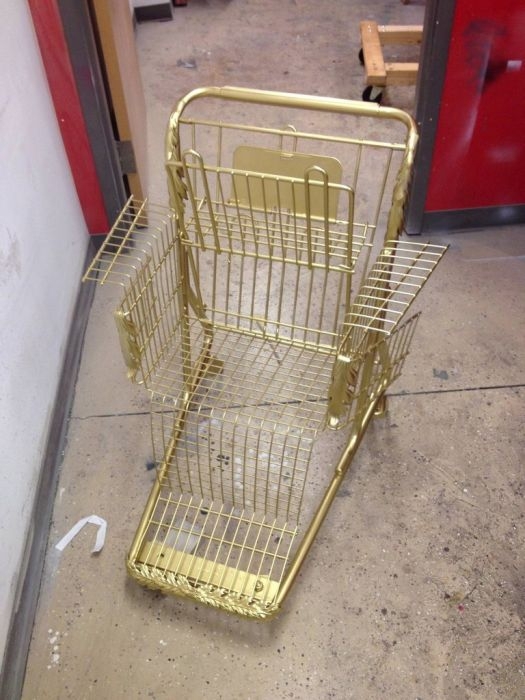 Supermarket Cart Throne