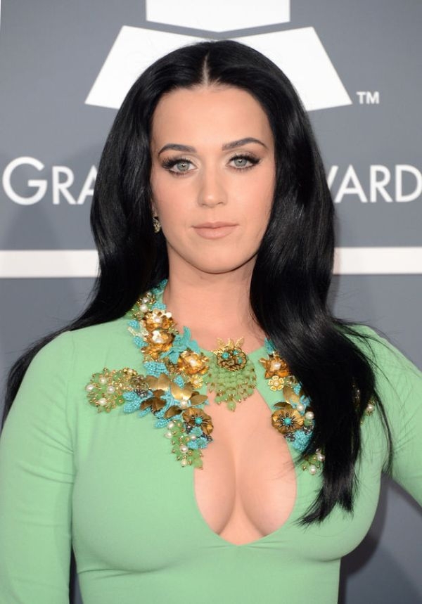 Katy Perry's Awesome Cleavage 