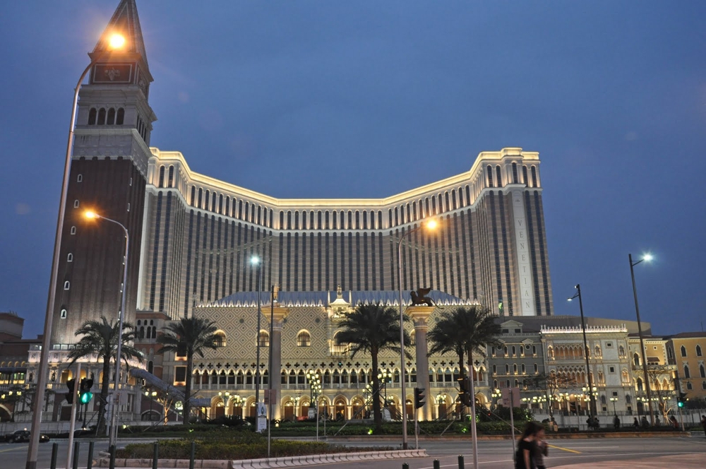 Need a Huge place to gamble? 10 largest Casinos 