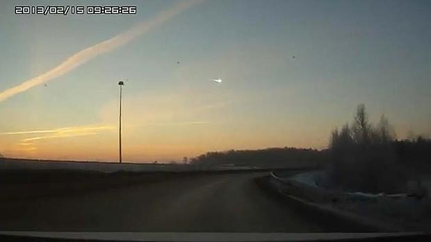 Meteor Hits Russia, Craaaazzzyyy...This Is Some Serious Stuff