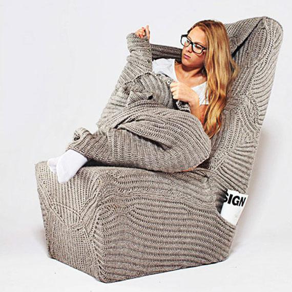 Blanket Chair... I Wish We Had One at Work!