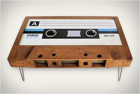 The Most Retro-Awesome Coffee Table