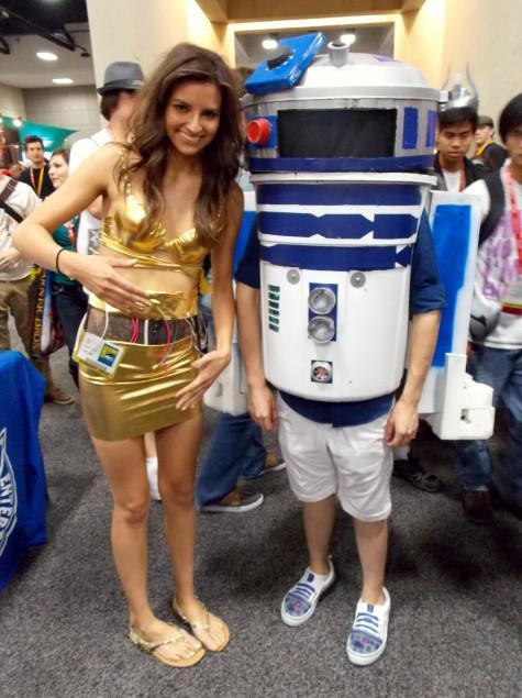 C3PO Dress for Your Geeky Girlfriend