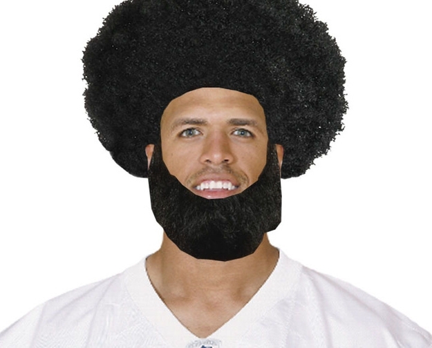 NFL Player Disguises in Honer Of "Leon Sandcastle"