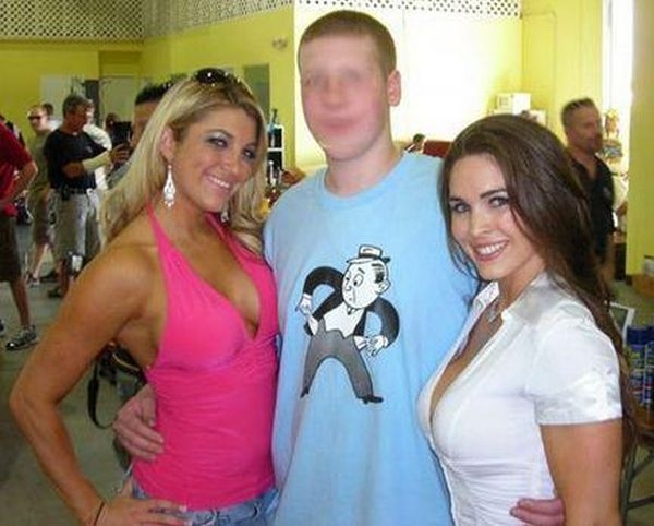 T-Shirts and Boobs Photobombs