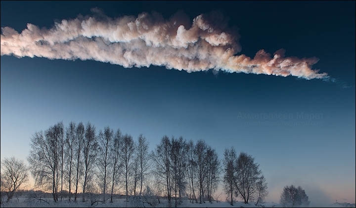 Photographer Captures Stunning Images of Russian Meteorite