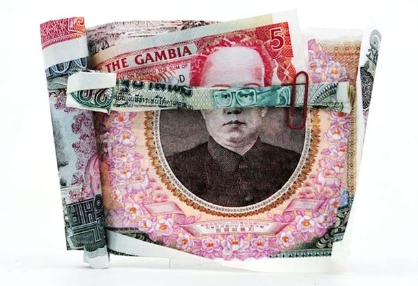 Ingenious Portraits Made From Rolled Up Bank Notes