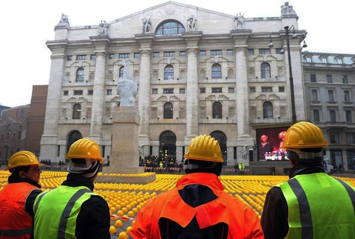 10,000 Helmets Represent Lost Construction Jobs in Italy