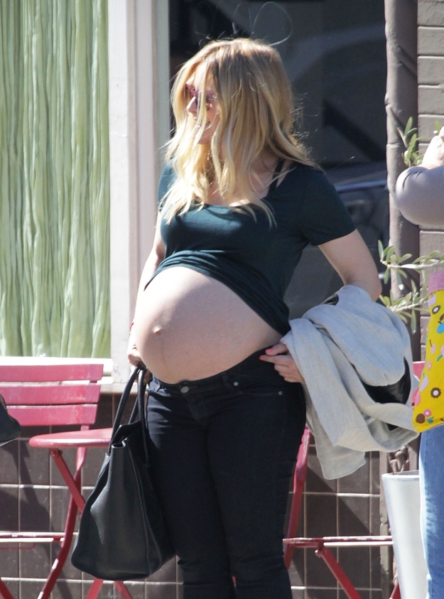 Kristen Bell Shows Off Her Ginormous Baby Bump