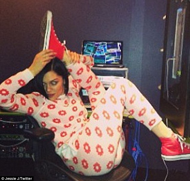 Jessie J Shows off her Flexibility