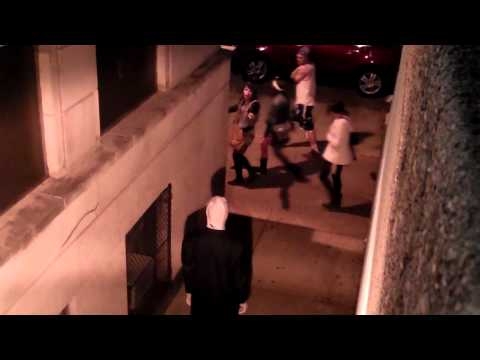 Creepy ‘Slender Man’ Prank Is A Hilarious Hit Creepy ‘Slender Man’ Prank Is A Hilarious Hit