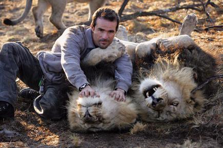 Unbelievable Friendship Between Man and Lions!