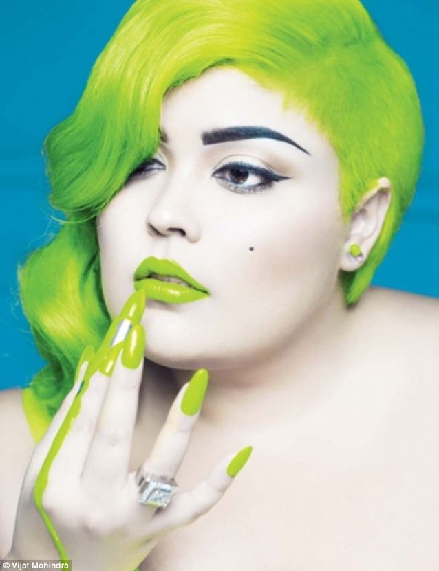 Super-Sized Make-up Artist Priscilla Ono 