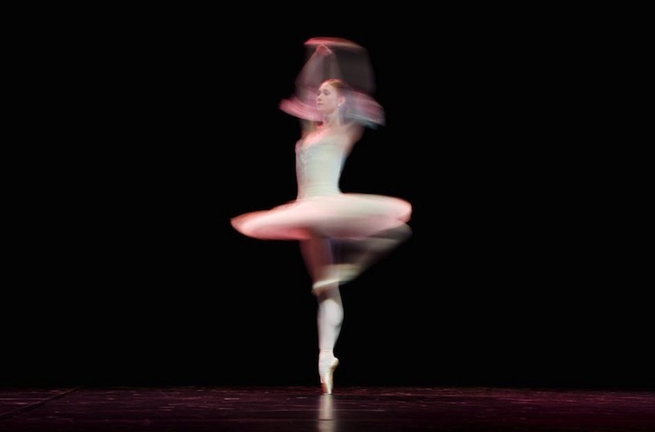 New Gorgeous Long Exposures of Ballet Dancers