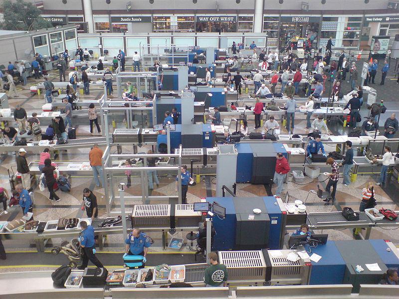 US TSA is Going to Allow Small Knives on Flights, WTF