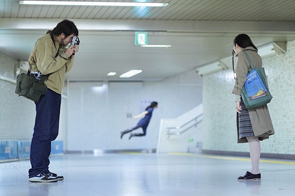 Floating Japanese Photographer Natsumi Yowayowa