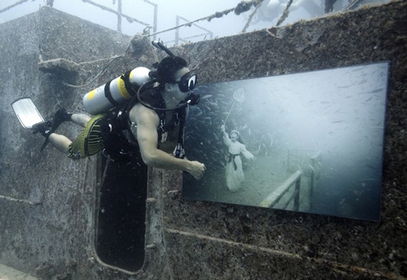 Astounding Wrecked Ship Underwater Art Gallery.