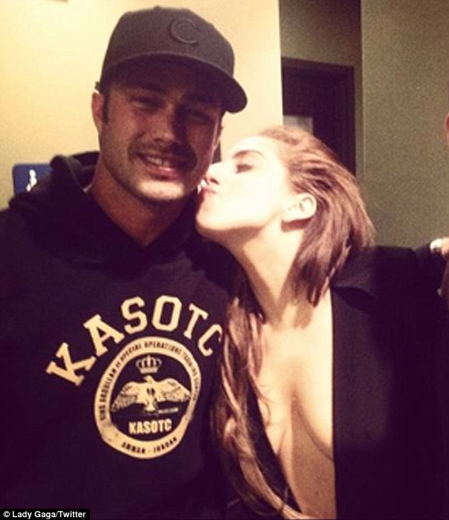 Lady Gaga 'to marry Taylor Kinney this summer' 