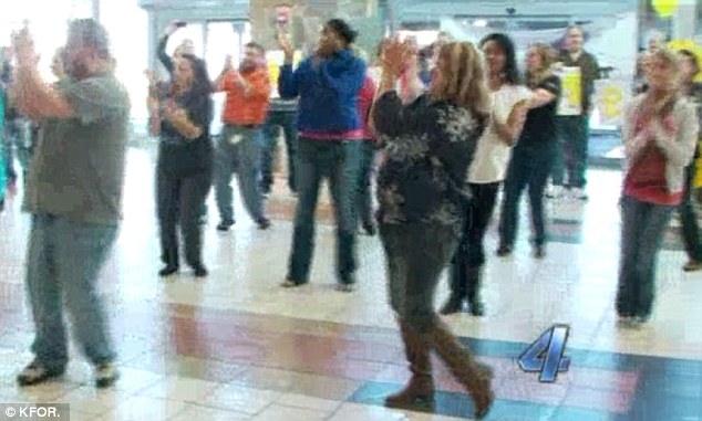 Woman Stages Flash Mob Proposal at Airport