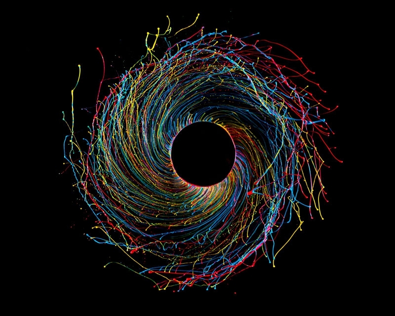 11 High-Speed Photographs of Swirling Paint