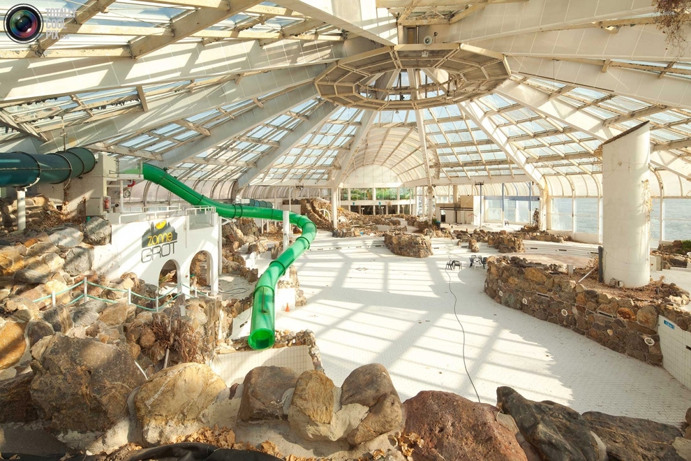 Tropicana: An Abandoned Tropical Indoor Swimming Pool