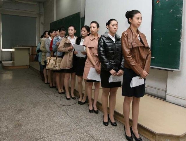 Chinese Airlines Actually Hold Castings for Stewardesses