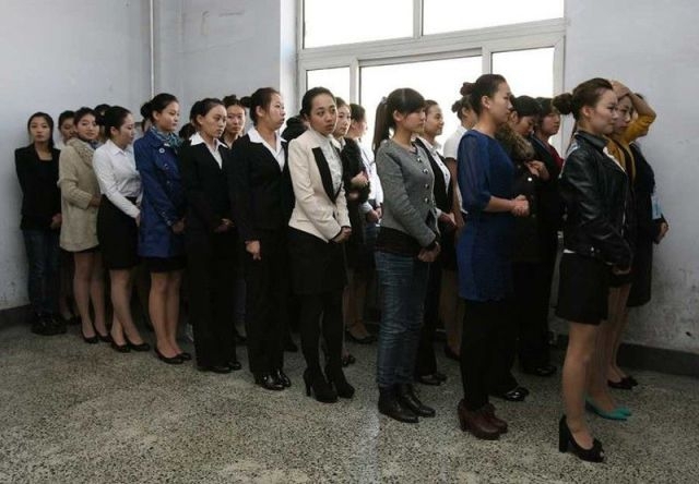 Chinese Airlines Actually Hold Castings for Stewardesses