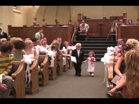 The Best Flower Girl Entrance Ever? (video) 