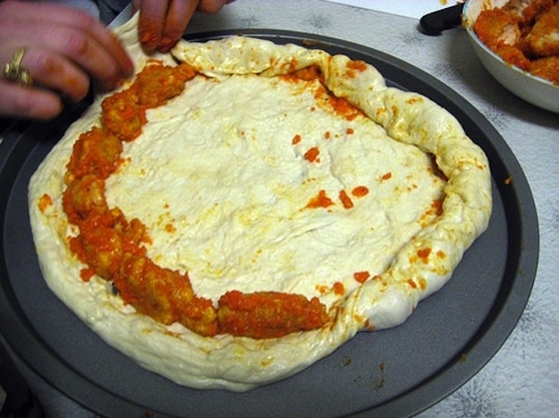 Boneless Buffalo Chicken Stuffed Crust