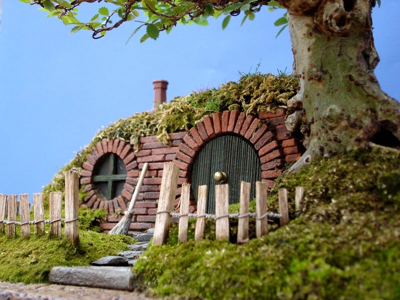 Hobbit Houses 