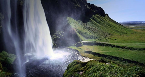 Seljalandsfoss Waterfall – Iceland