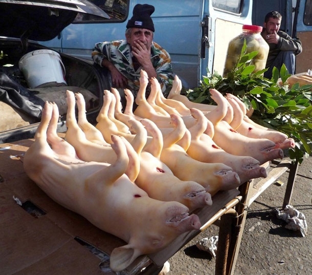 Street Vendor - Whole Pigs 
